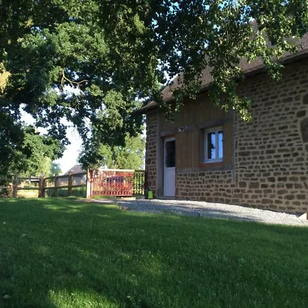 Maison De Charme Avec Grand Jardin, 4 Chambres, 3 Salles De Bain, Garage, Wifi, Cheminee Et Terrasse - Fr-1-497-115