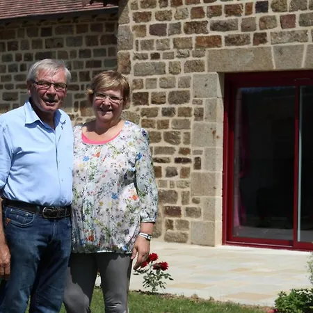 Charmante Maison Avec Jardin Clos Et Cheminée, Idéale En Famille - Fr-1-497-115 * Saint-Denis-de-Villenette