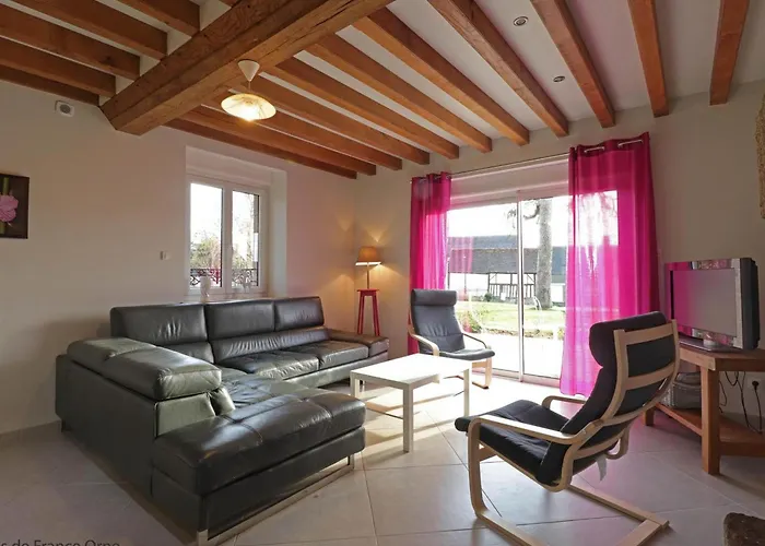 Charmante Maison Avec Jardin Clos Et Cheminée, Idéale En Famille - Fr-1-497-115 *