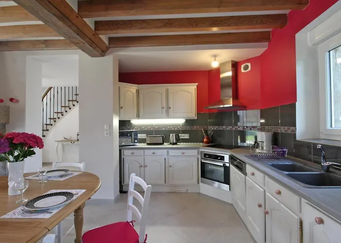 Charmante Maison Avec Jardin Clos Et Cheminée, Idéale En Famille - Fr-1-497-115 Hébergement de vacances