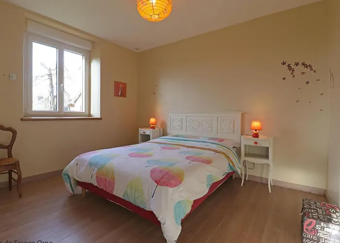 Hébergement de vacances Charmante Maison Avec Jardin Clos Et Cheminée, Idéale En Famille - Fr-1-497-115 *