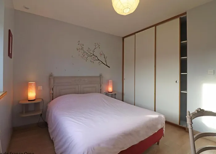 Hébergement de vacances Charmante Maison Avec Jardin Clos Et Cheminée, Idéale En Famille - Fr-1-497-115