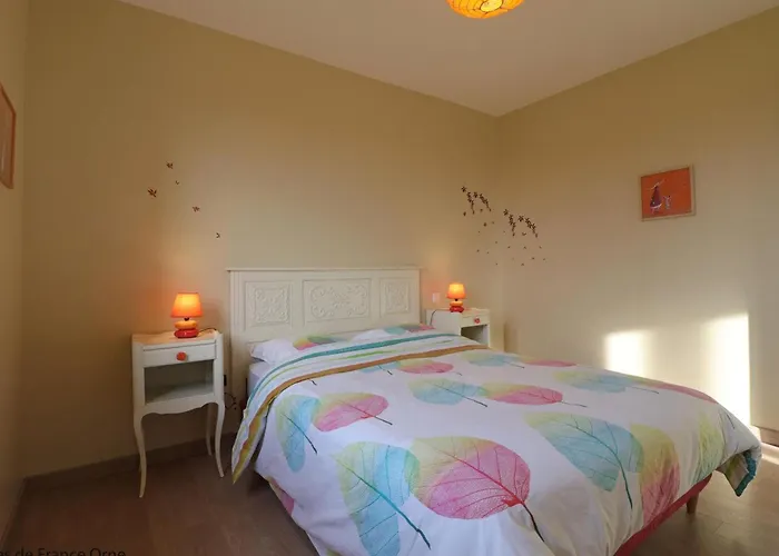 Hébergement de vacances Charmante Maison Avec Jardin Clos Et Cheminée, Idéale En Famille - Fr-1-497-115