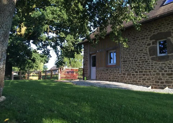 Charmante Maison Avec Jardin Clos Et Cheminée, Idéale En Famille - Fr-1-497-115 * Saint-Denis-de-Villenette