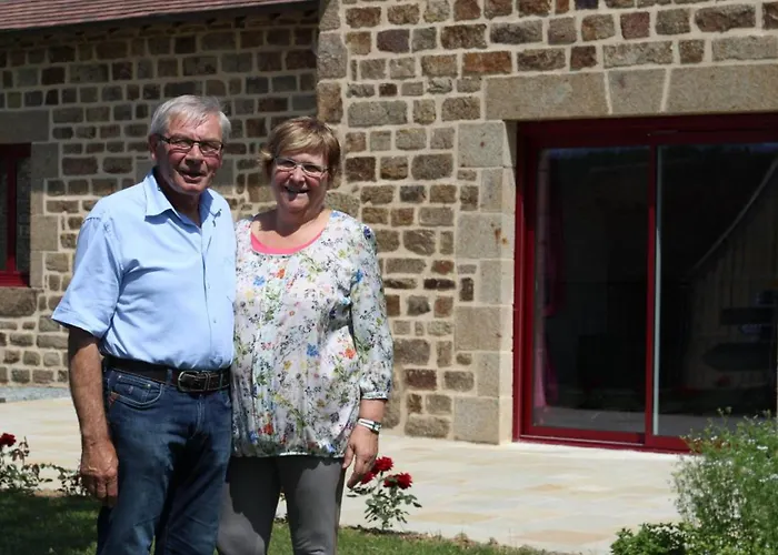 Charmante Maison Avec Jardin Clos Et Cheminée, Idéale En Famille - Fr-1-497-115 * Saint-Denis-de-Villenette